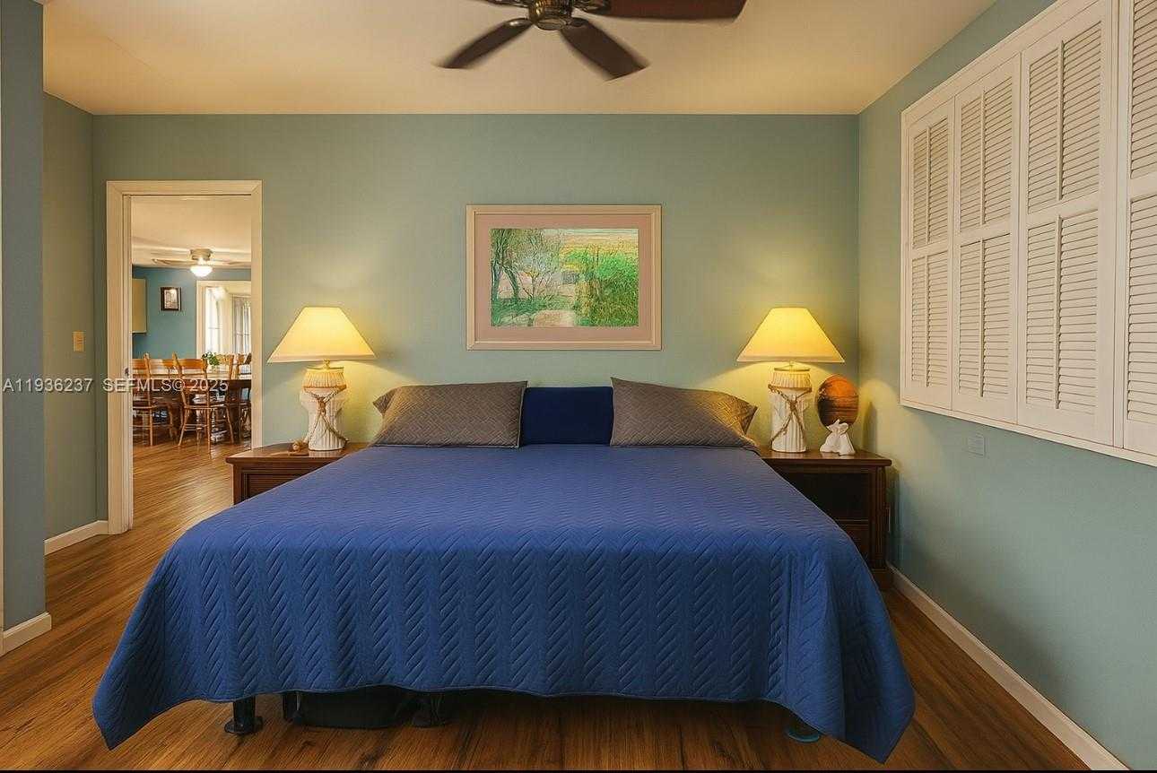 Small Image of 715 EAST CARIBBEAN DR E, Lower Keys Number 5