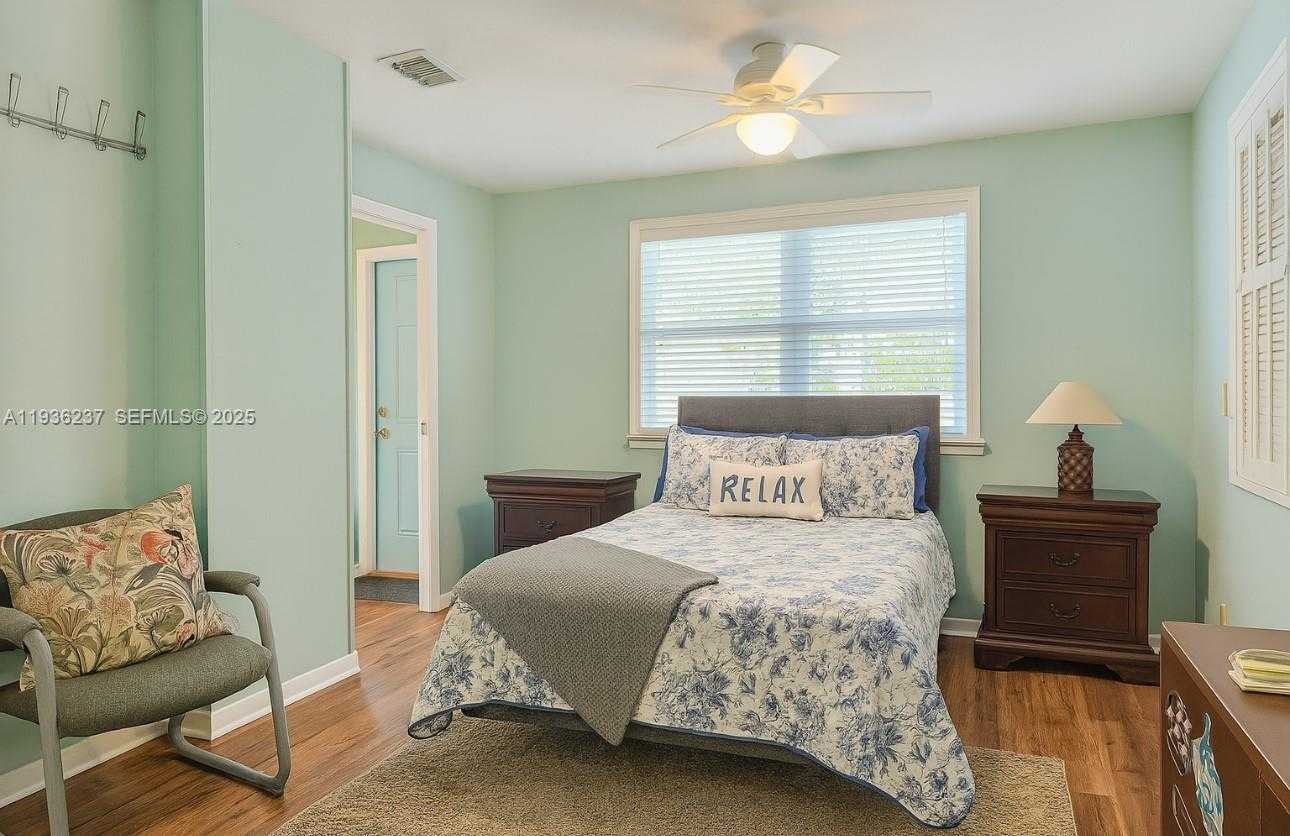 Small Image of 715 EAST CARIBBEAN DR E, Lower Keys Number 6