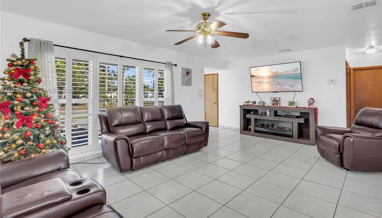 Small Image of 610 NORTH WEST 16TH ST, Homestead Number 4