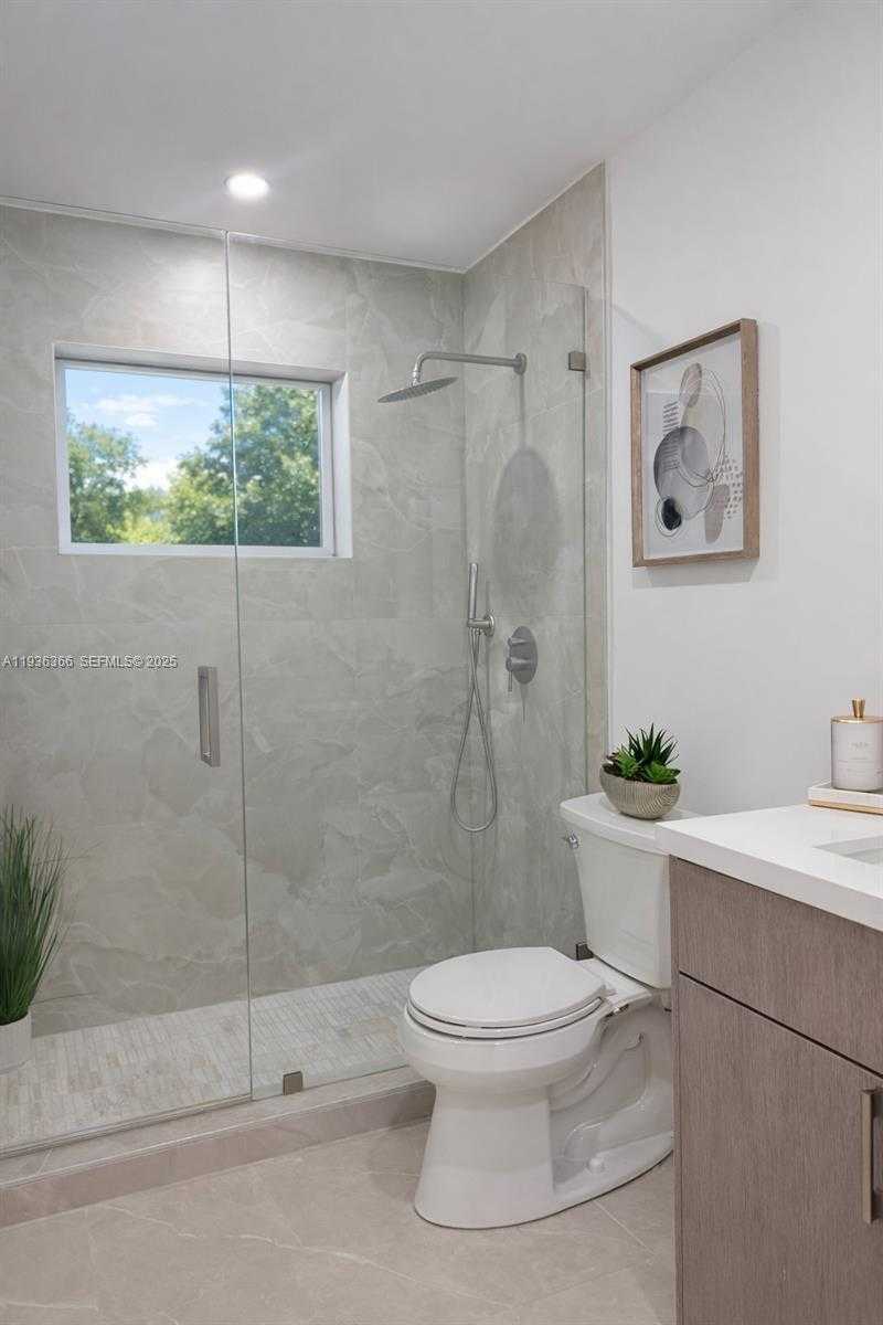 Small Image of 7904 SOUTH WEST 139TH CT, Miami Number 11