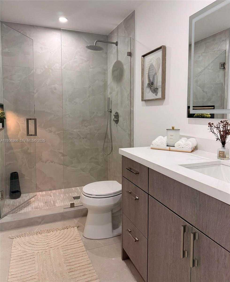 Small Image of 7904 SOUTH WEST 139TH CT, Miami Number 8