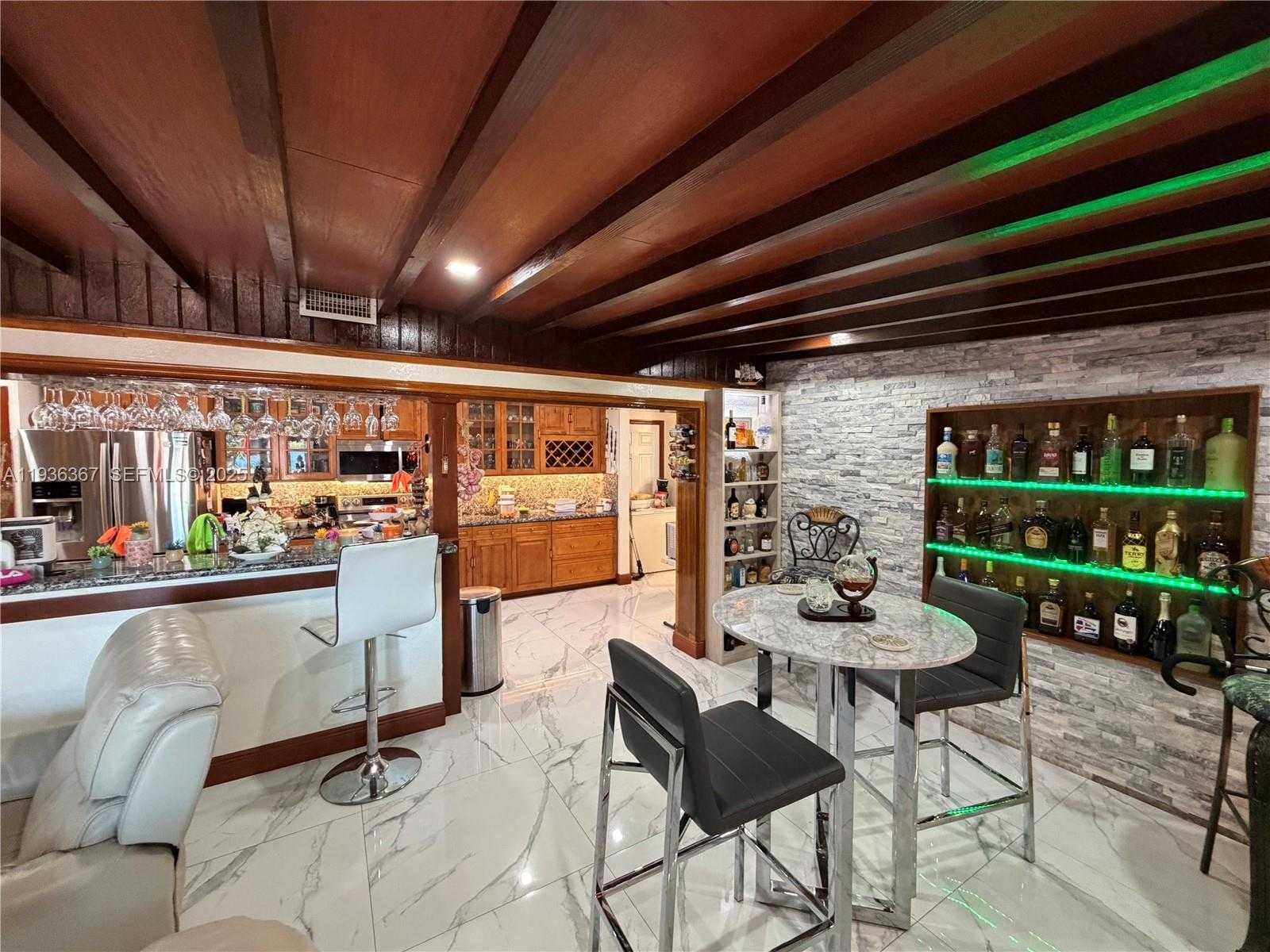 Small Image of 15022 SOUTH WEST 67TH LN, Miami Number 12