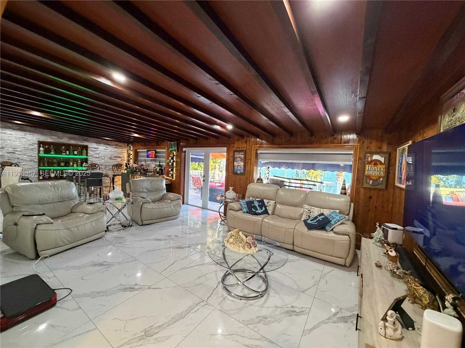 Small Image of 15022 SOUTH WEST 67TH LN, Miami Number 15