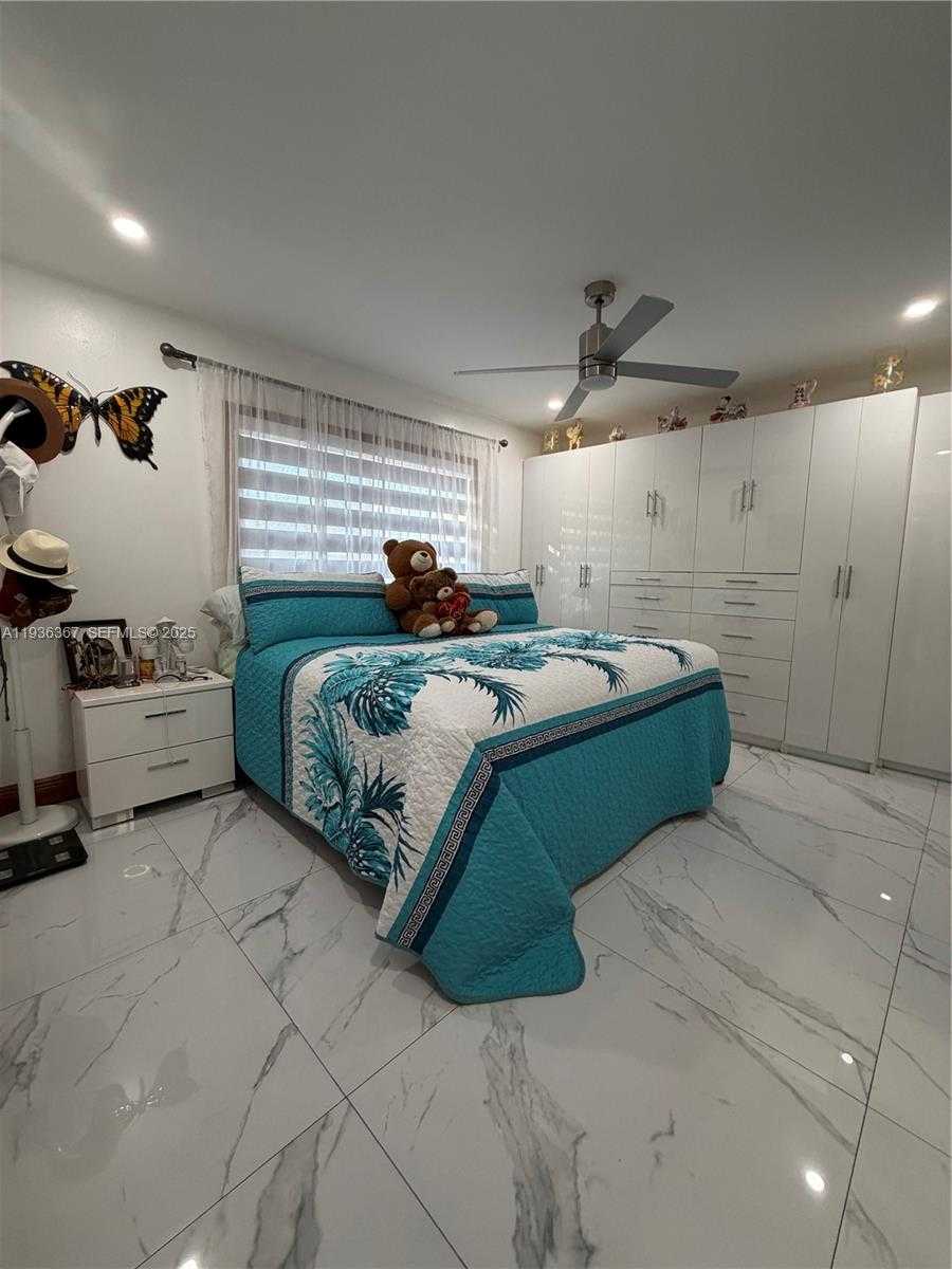 Small Image of 15022 SOUTH WEST 67TH LN, Miami Number 16