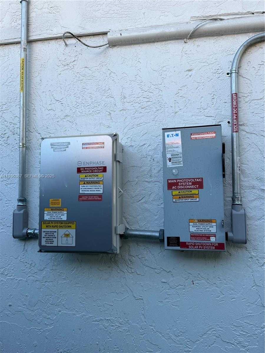 Small Image of 15022 SOUTH WEST 67TH LN, Miami Number 4