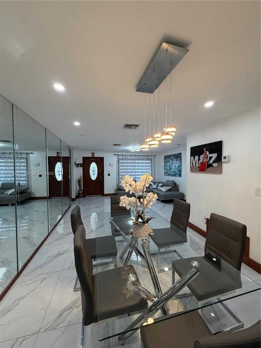 Small Image of 15022 SOUTH WEST 67TH LN, Miami Number 6