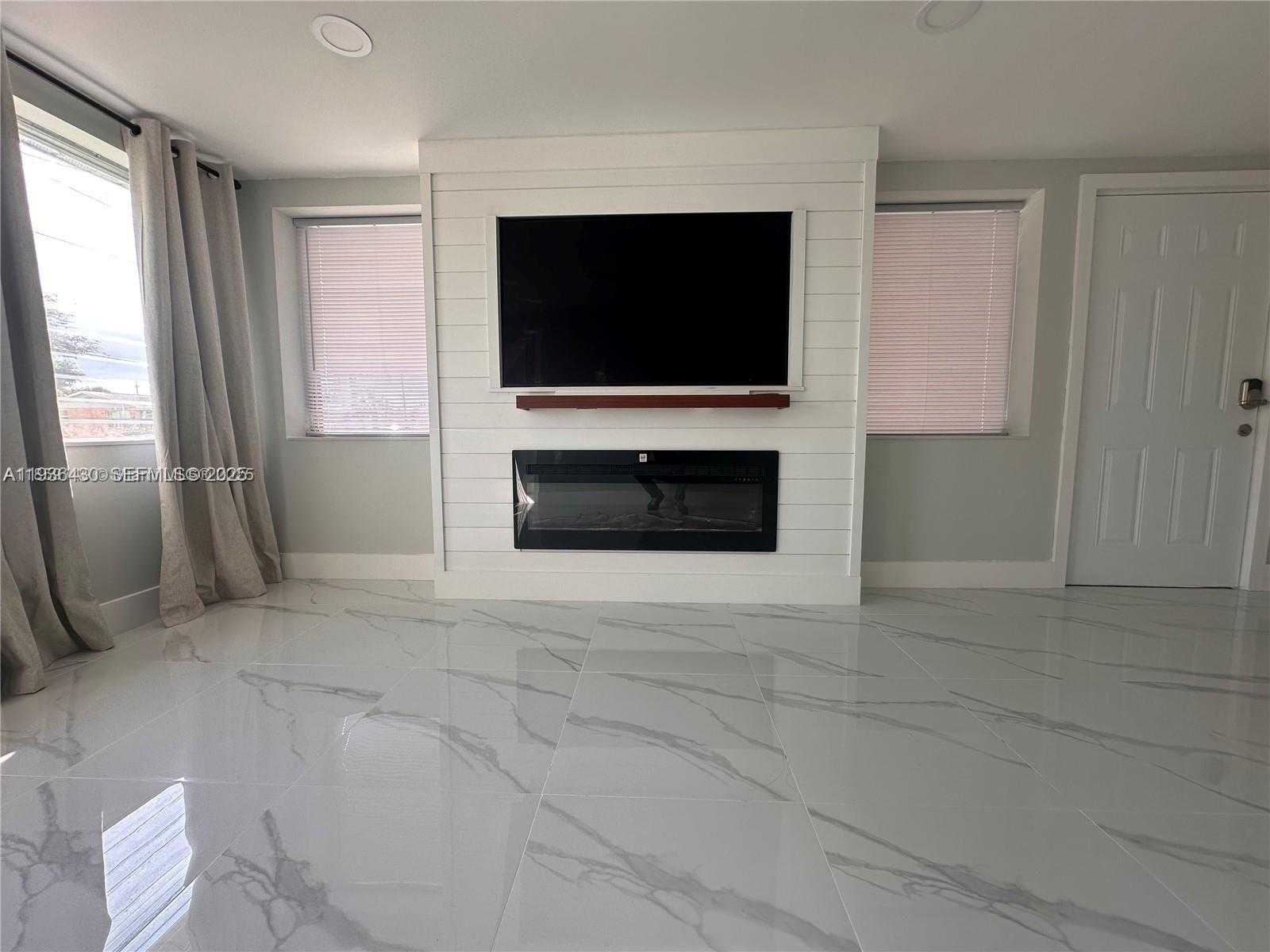 Small Image of 130 VIRGINIA CT, Englewood Number 11