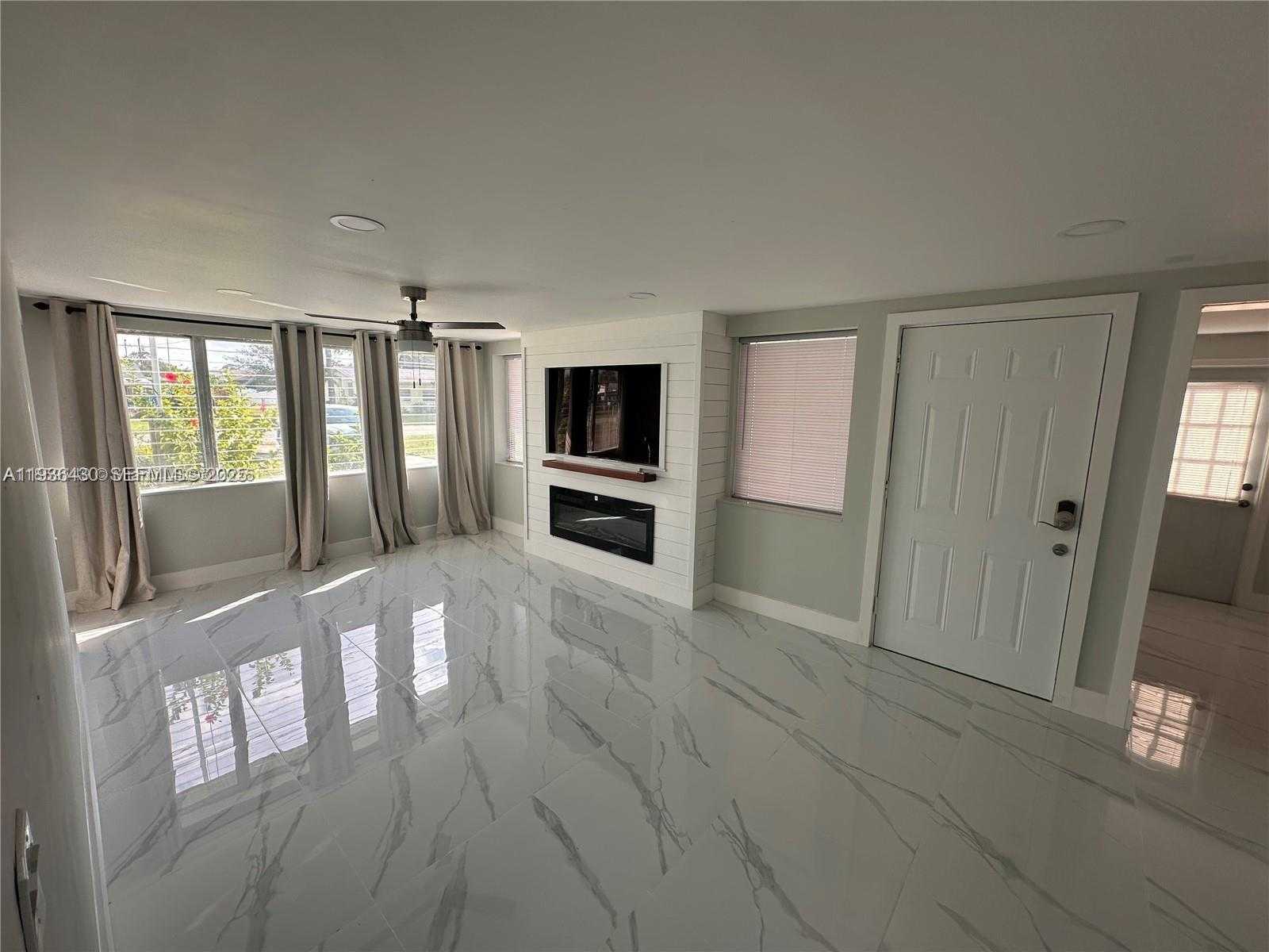 Small Image of 130 VIRGINIA CT, Englewood Number 13