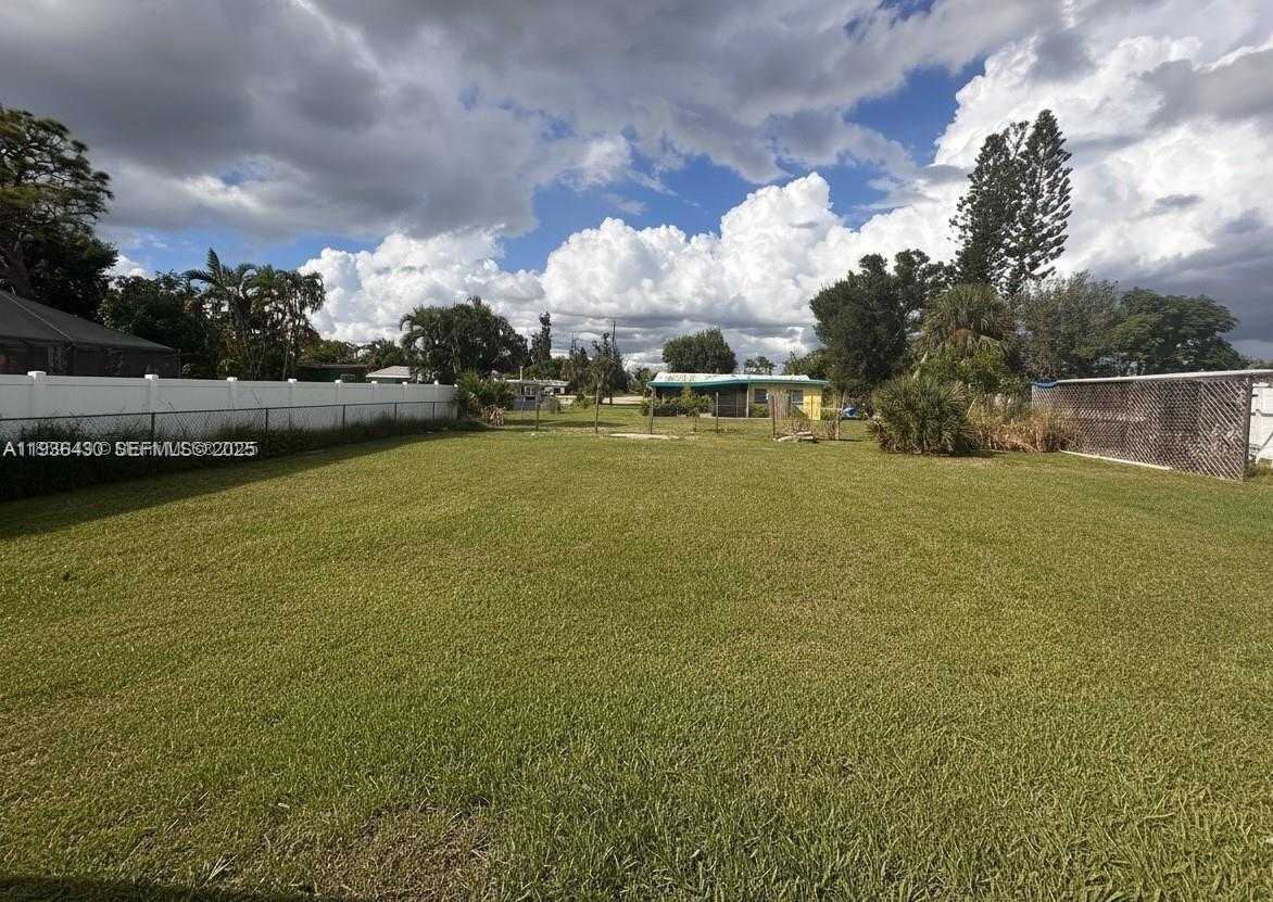 Small Image of 130 VIRGINIA CT, Englewood Number 21