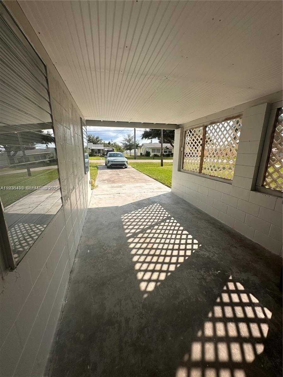 Small Image of 130 VIRGINIA CT, Englewood Number 5