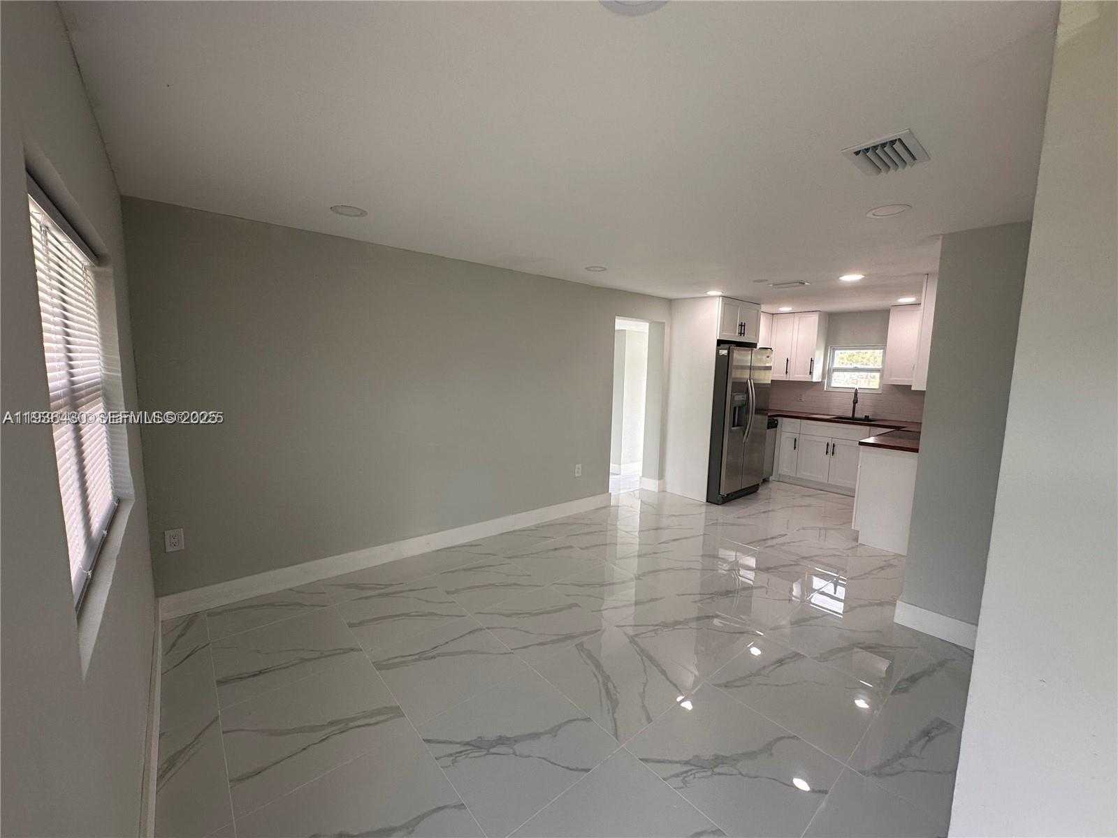 Small Image of 130 VIRGINIA CT, Englewood Number 6