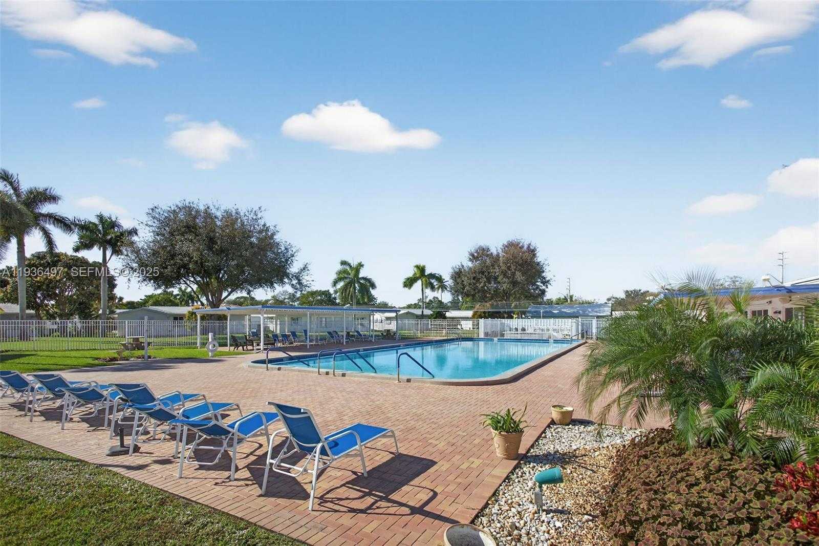 Small Image of 6711 NORTH WEST 72ND ST, Tamarac Number 24
