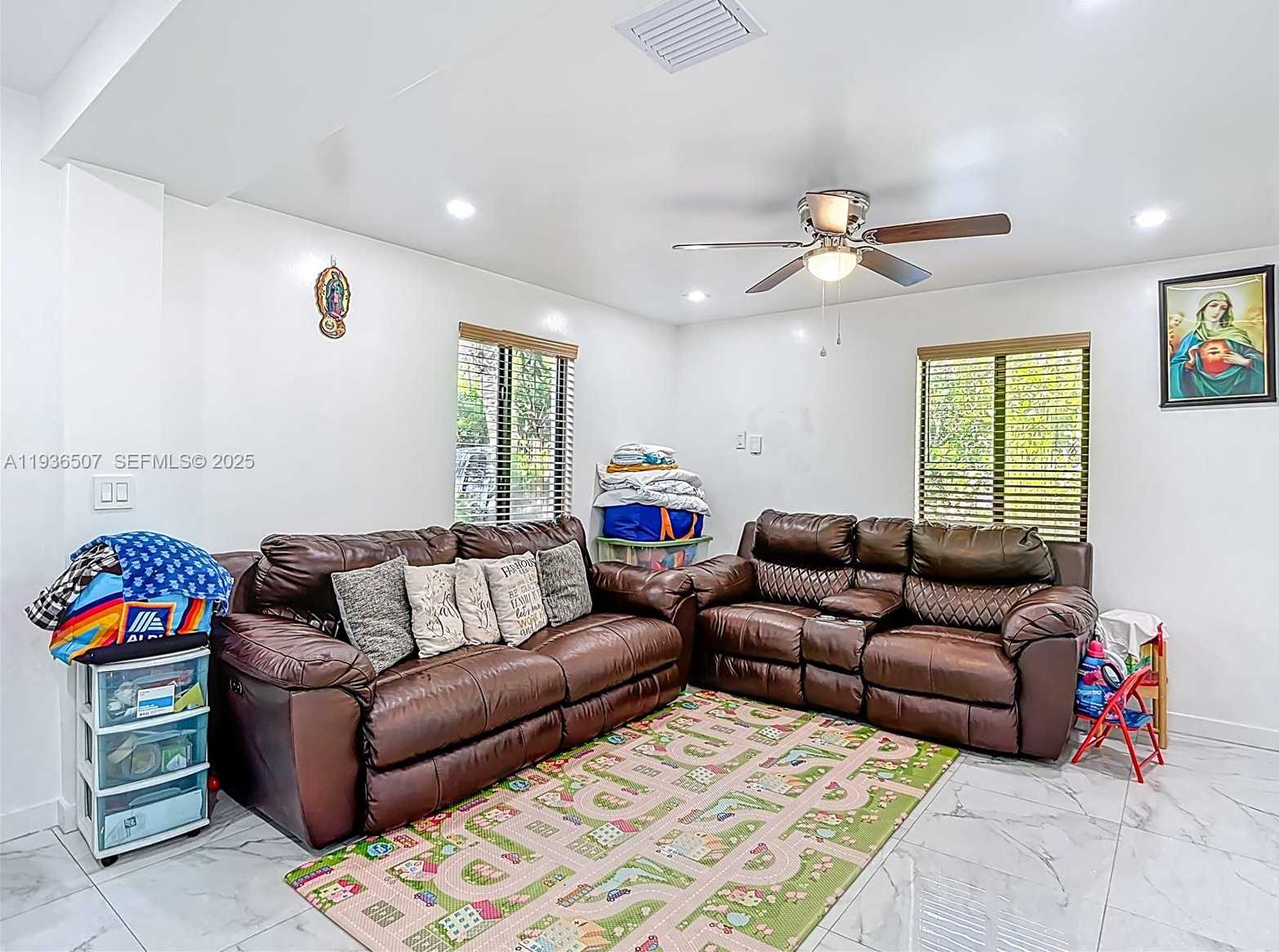 Small Image of 10045 SOUTH WEST 172ND ST, Miami Number 19