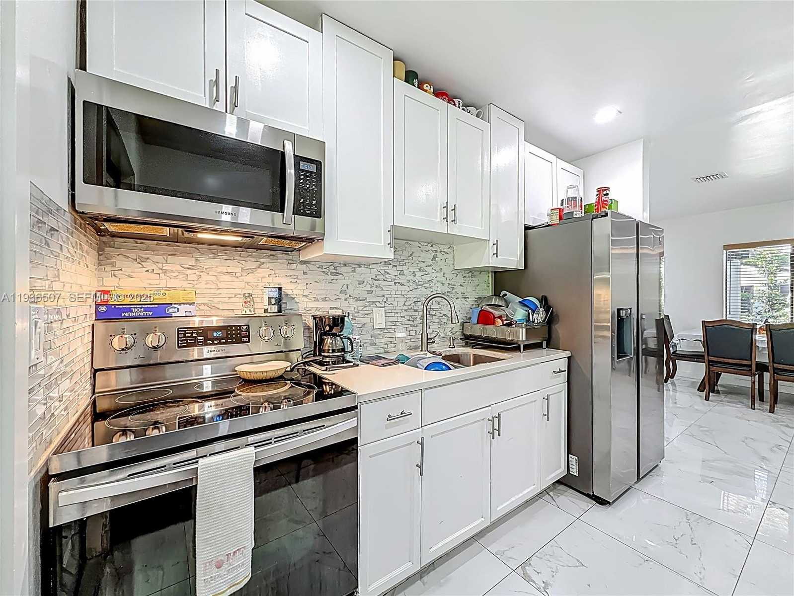 Small Image of 10045 SOUTH WEST 172ND ST, Miami Number 22