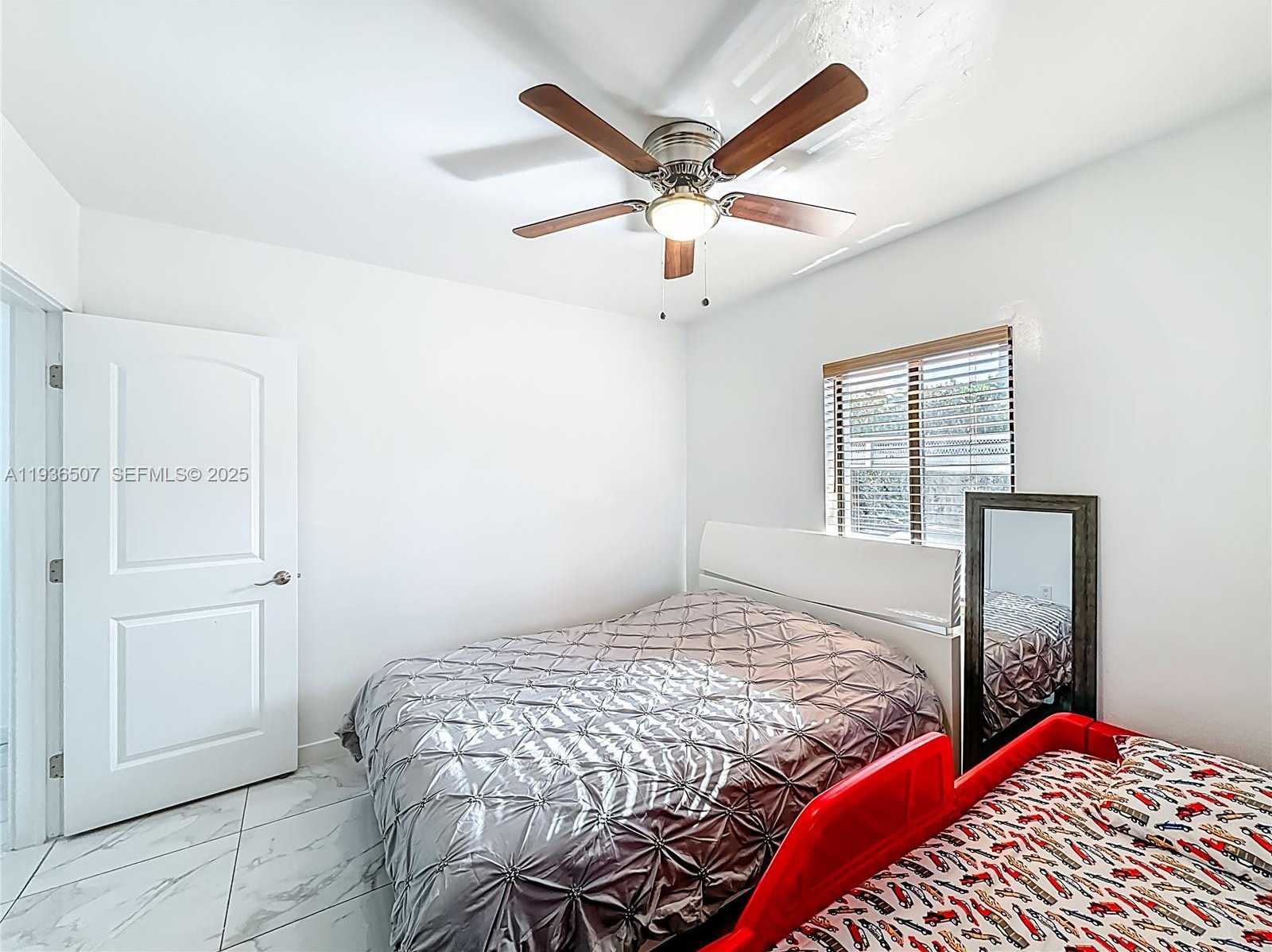 Small Image of 10045 SOUTH WEST 172ND ST, Miami Number 25