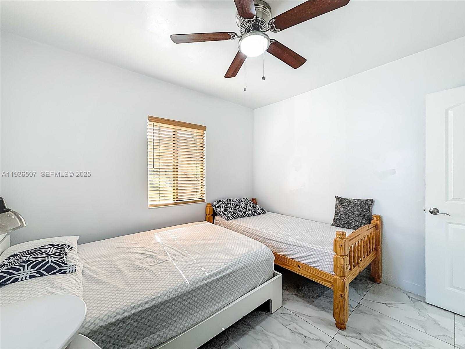 Small Image of 10045 SOUTH WEST 172ND ST, Miami Number 26