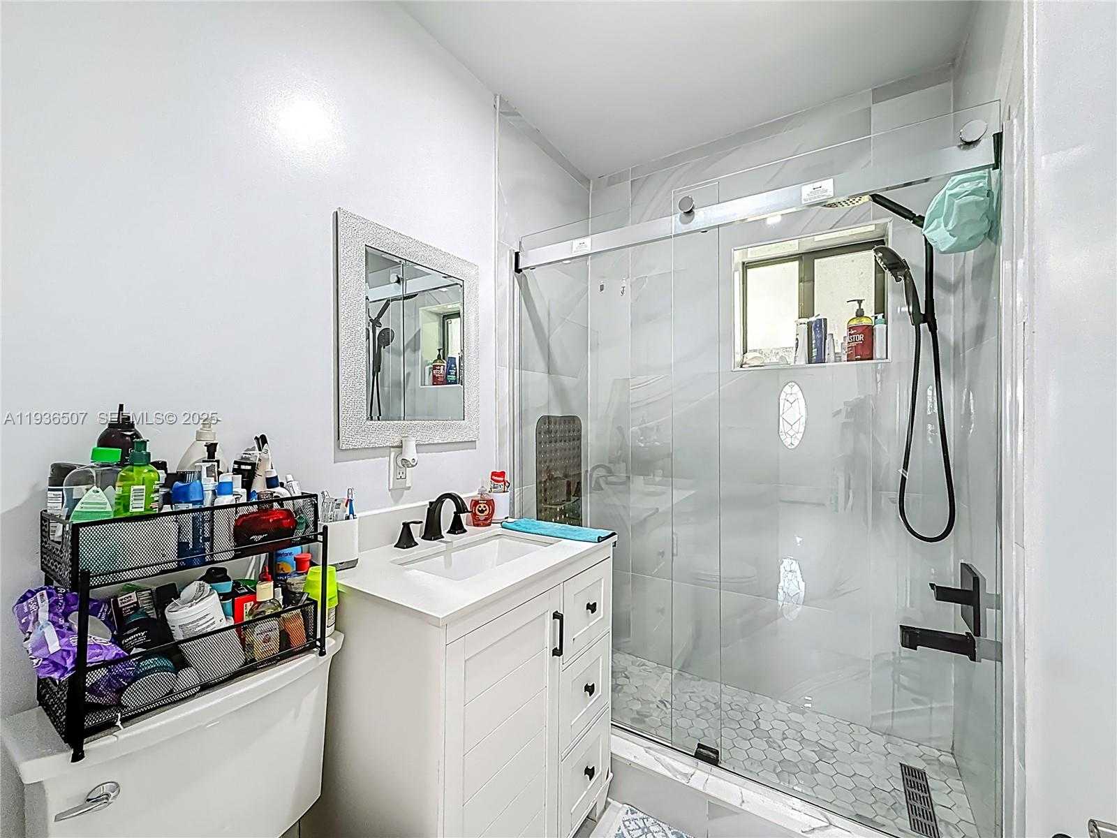 Small Image of 10045 SOUTH WEST 172ND ST, Miami Number 30