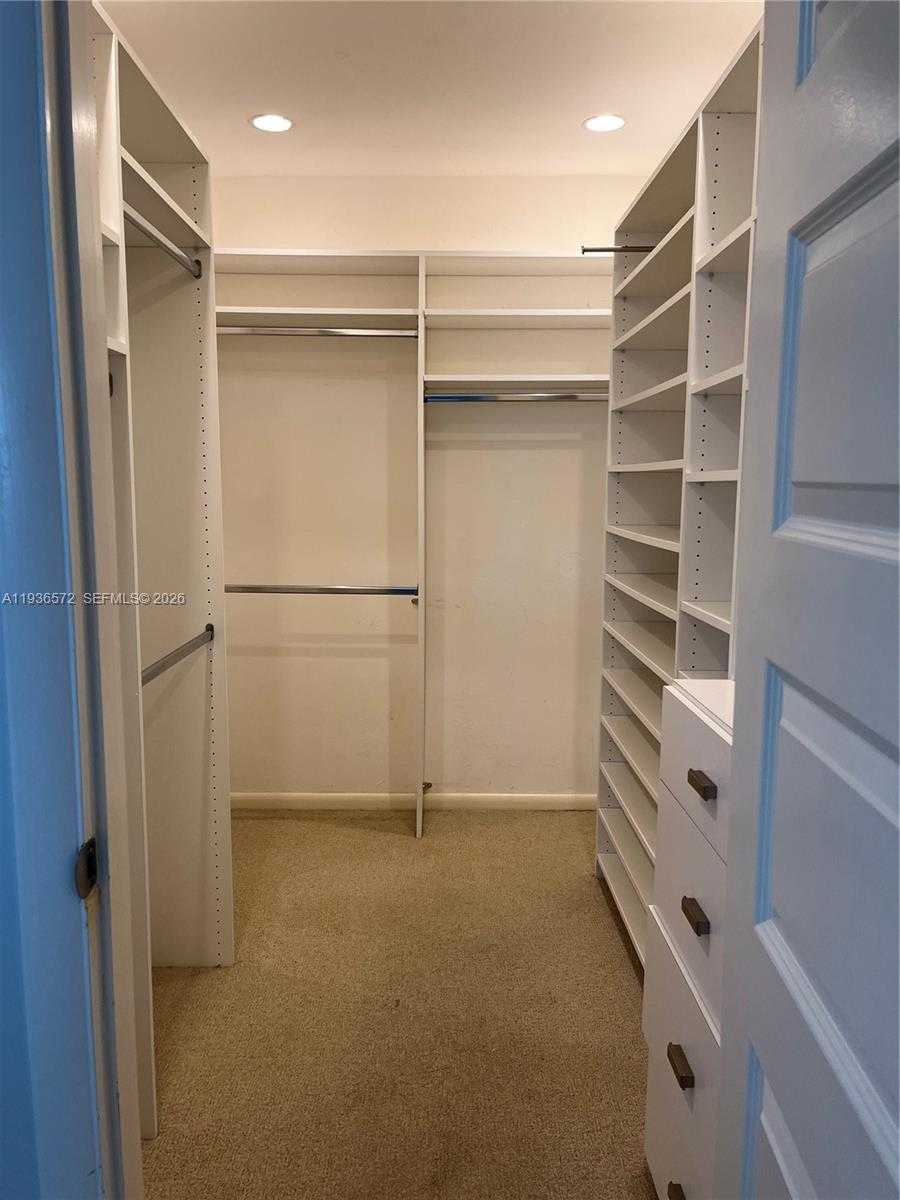 Small Image of 3912 GARFIELD ST, Hollywood Number 13