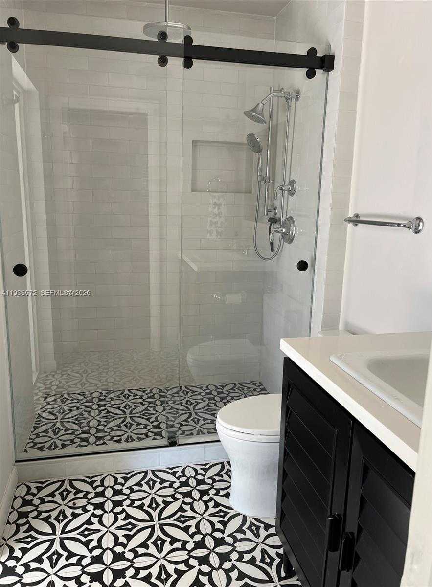 Small Image of 3912 GARFIELD ST, Hollywood Number 14