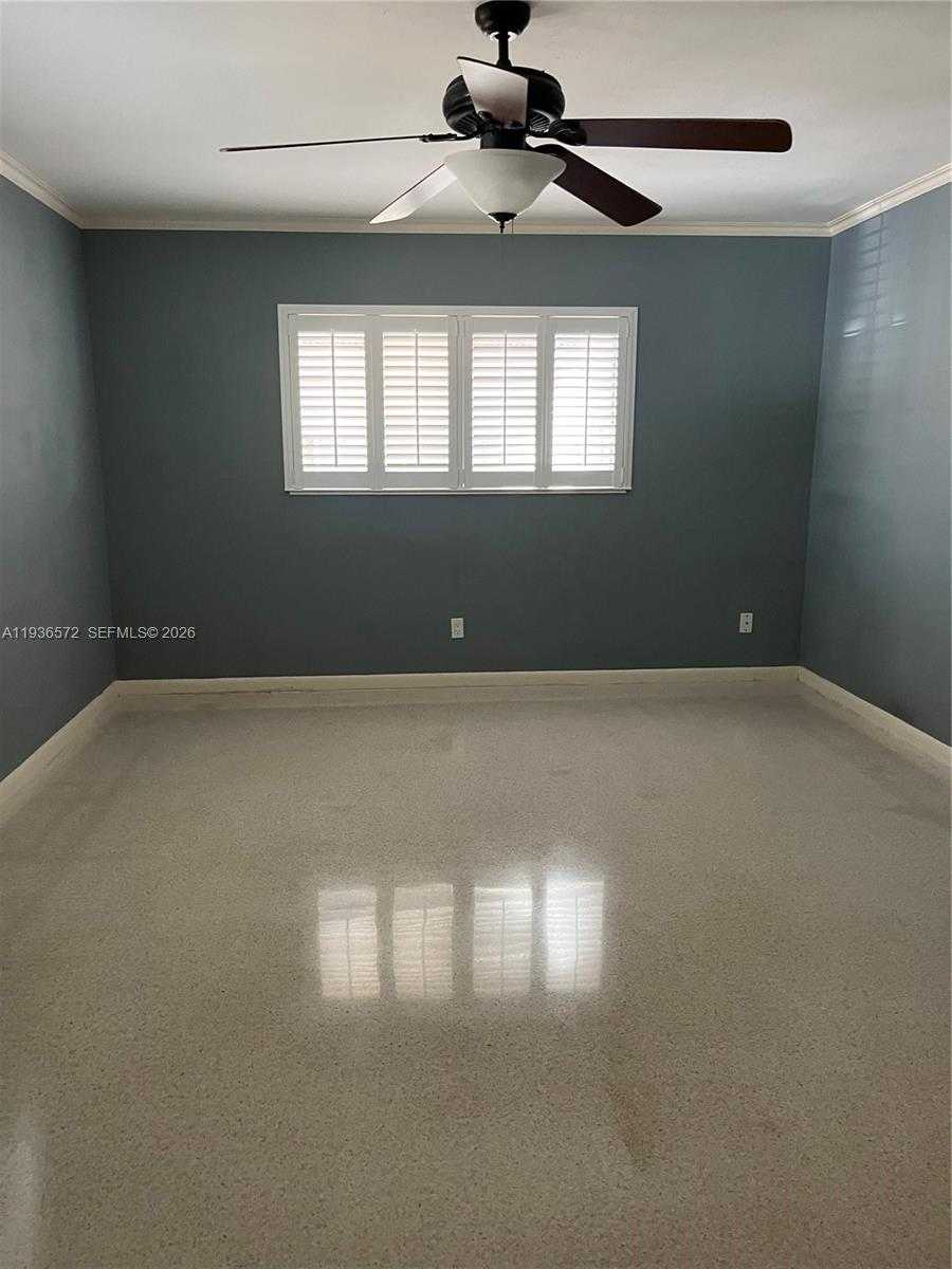 Small Image of 3912 GARFIELD ST, Hollywood Number 17