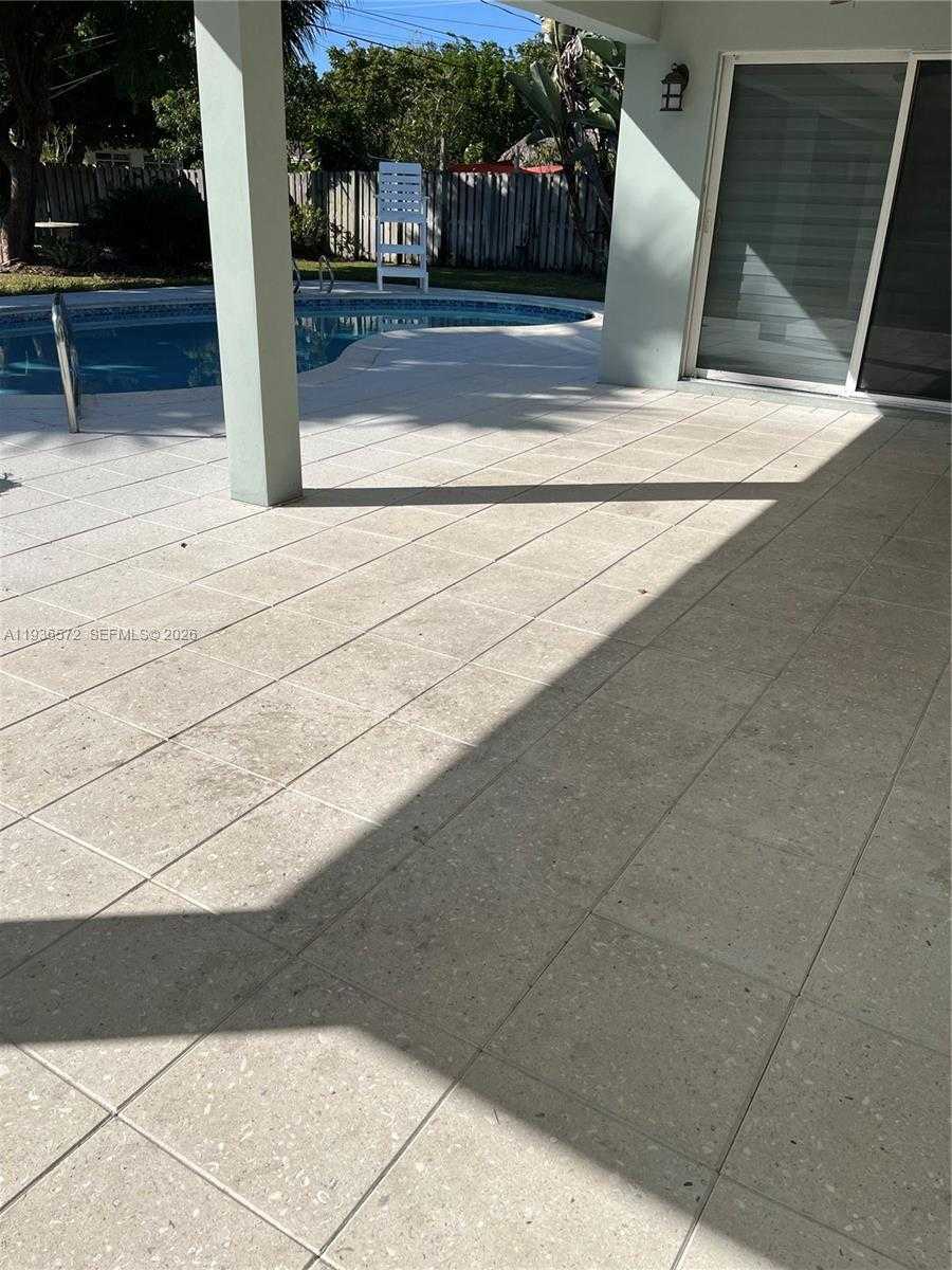 Small Image of 3912 GARFIELD ST, Hollywood Number 19