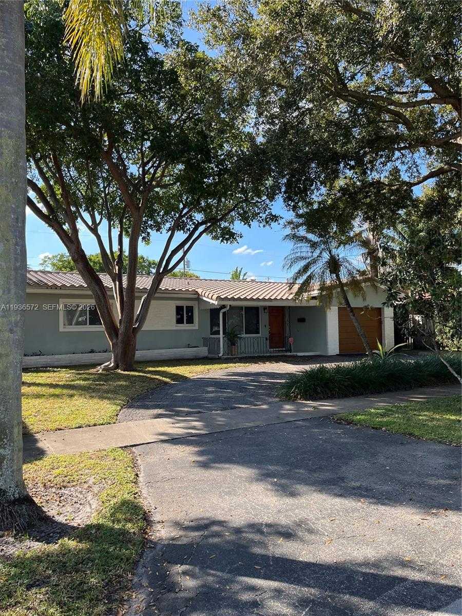 Small Image of 3912 GARFIELD ST, Hollywood Number 2