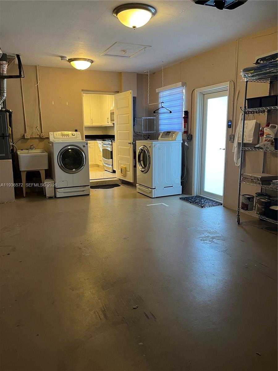 Small Image of 3912 GARFIELD ST, Hollywood Number 23