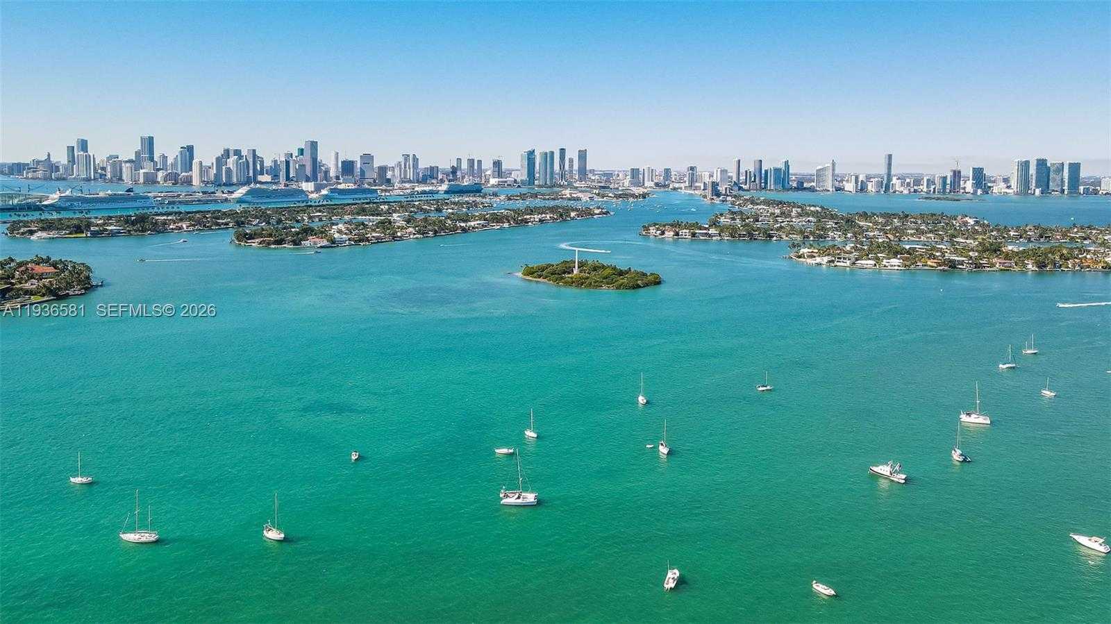 Small Image of 446 MADEIRA AVE, Coral Gables Number 17