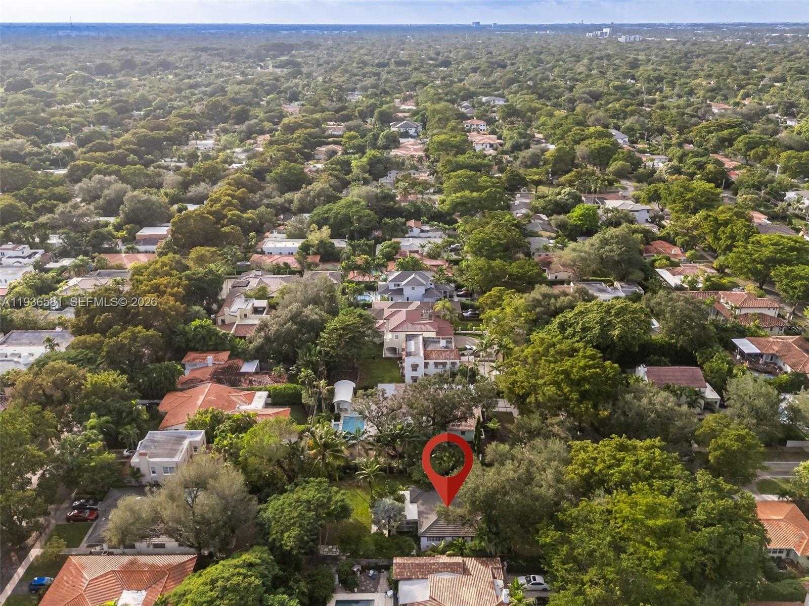 Small Image of 446 MADEIRA AVE, Coral Gables Number 28