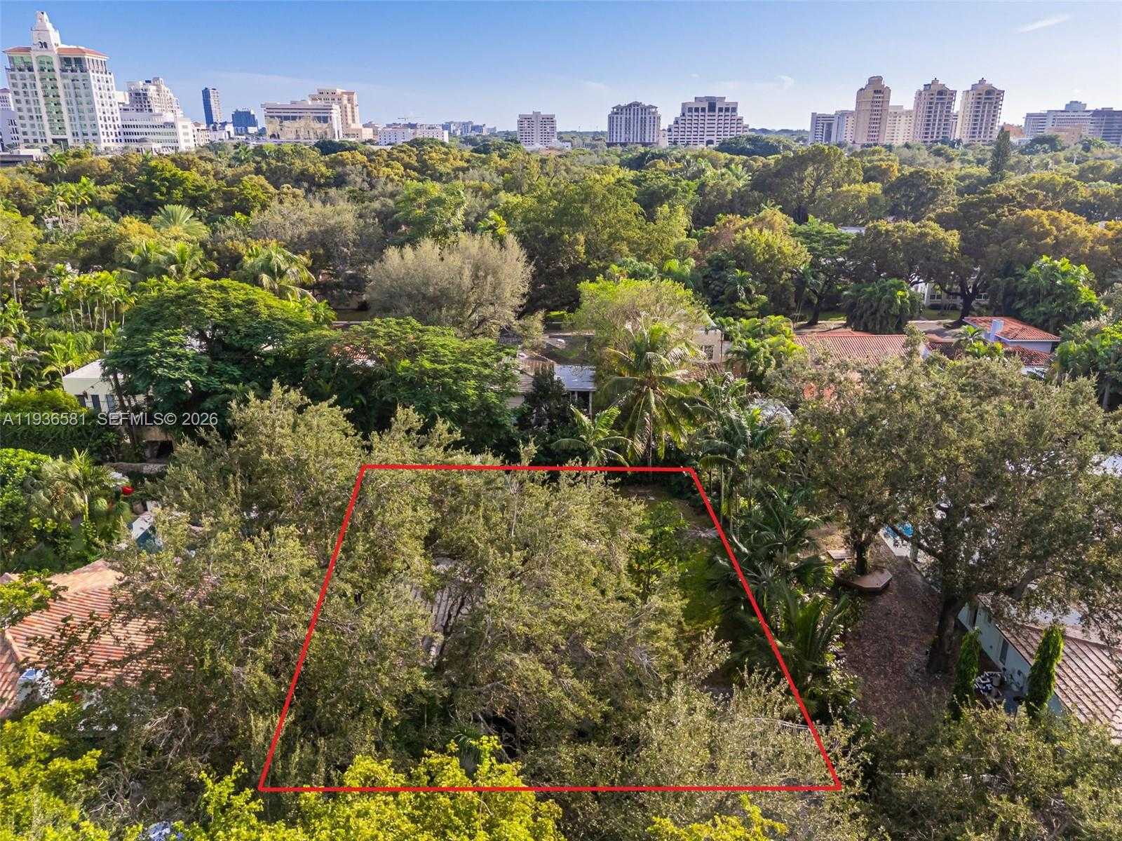 Small Image of 446 MADEIRA AVE, Coral Gables Number 29