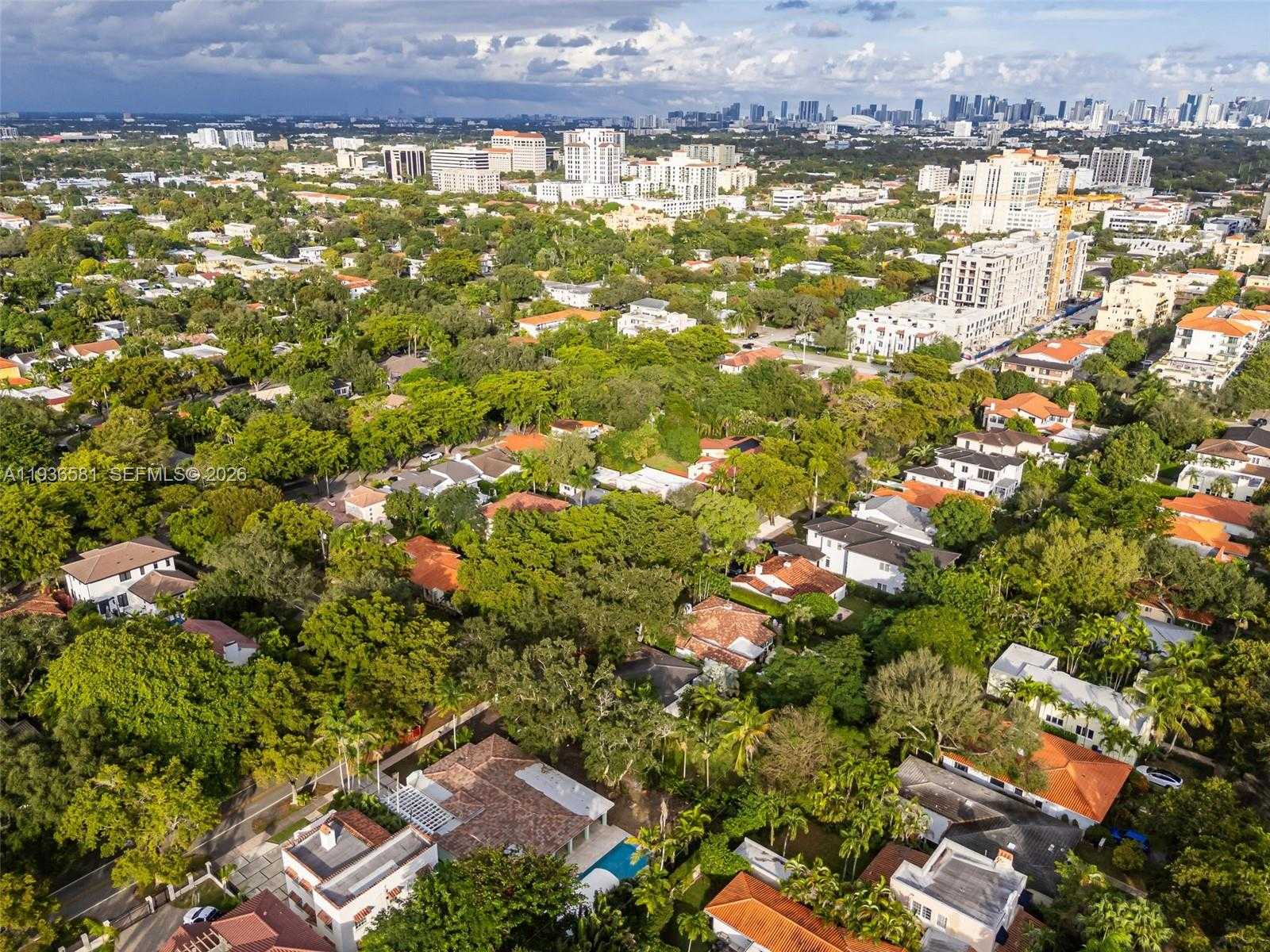 Small Image of 446 MADEIRA AVE, Coral Gables Number 38