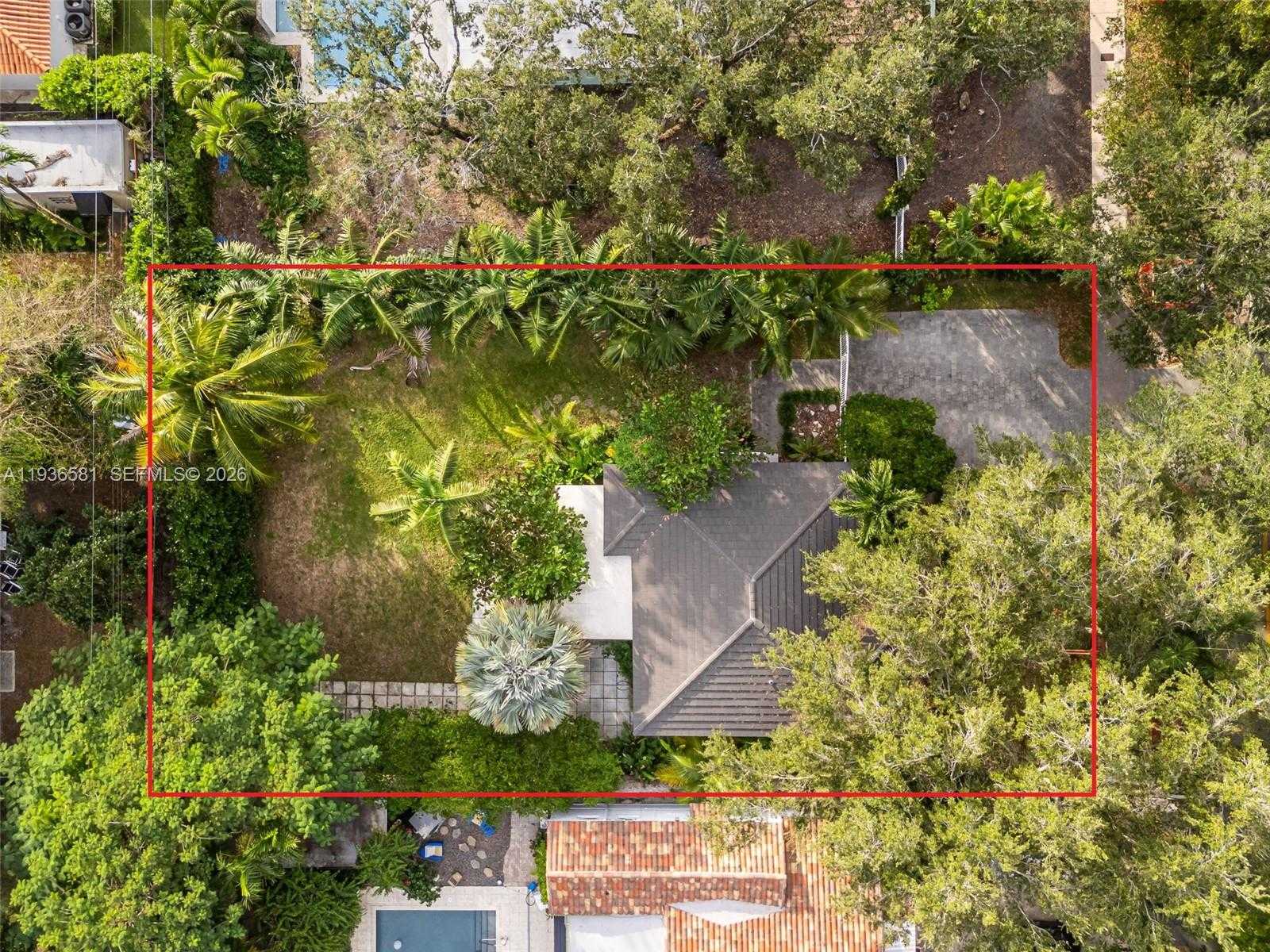 Small Image of 446 MADEIRA AVE, Coral Gables Number 4