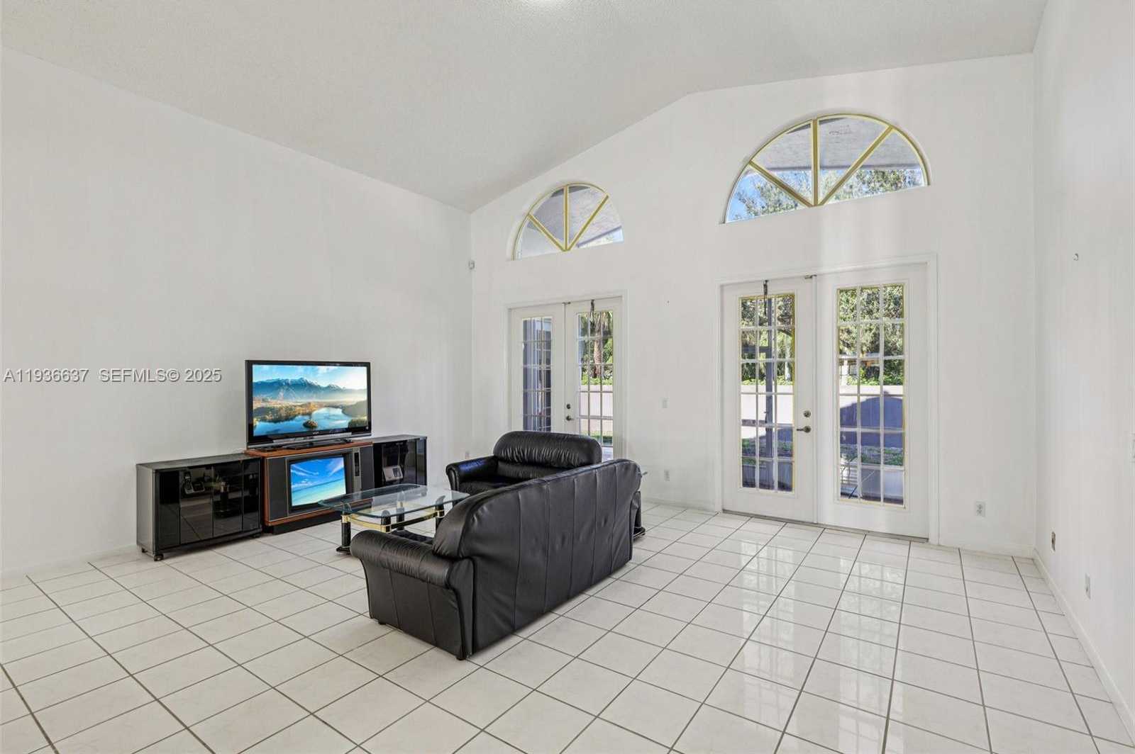 Small Image of 17811 SOUTH WEST 4TH CT, Pembroke Pines Number 25