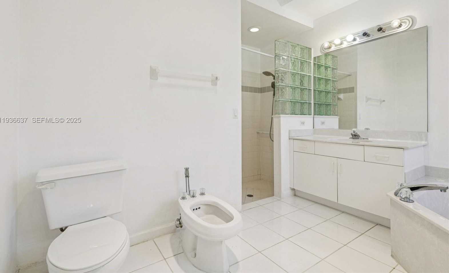 Small Image of 17811 SOUTH WEST 4TH CT, Pembroke Pines Number 36