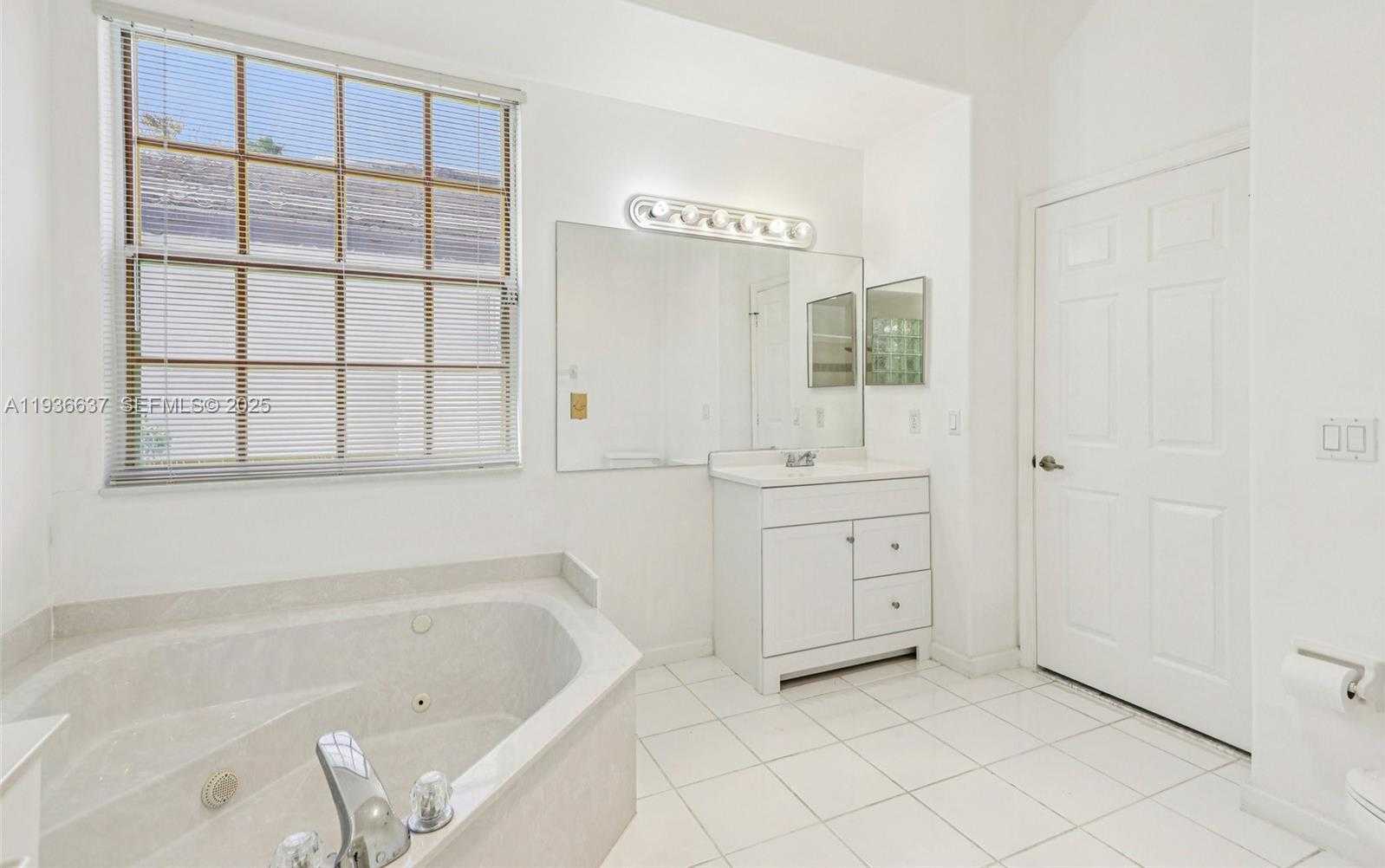 Small Image of 17811 SOUTH WEST 4TH CT, Pembroke Pines Number 38