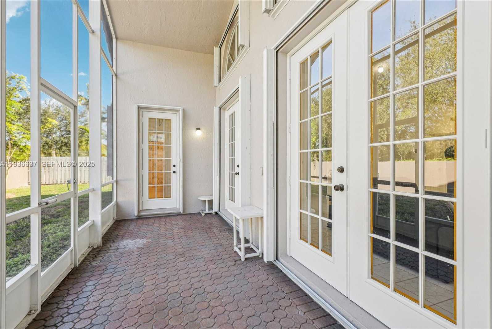 Small Image of 17811 SOUTH WEST 4TH CT, Pembroke Pines Number 49