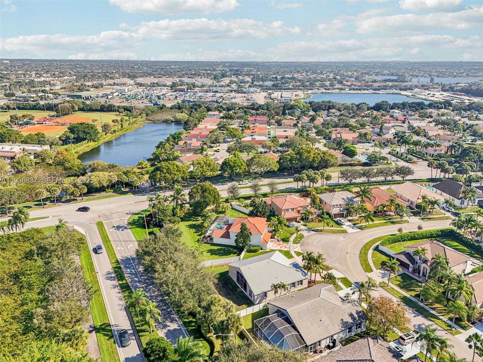 Small Image of 17811 SOUTH WEST 4TH CT, Pembroke Pines Number 68