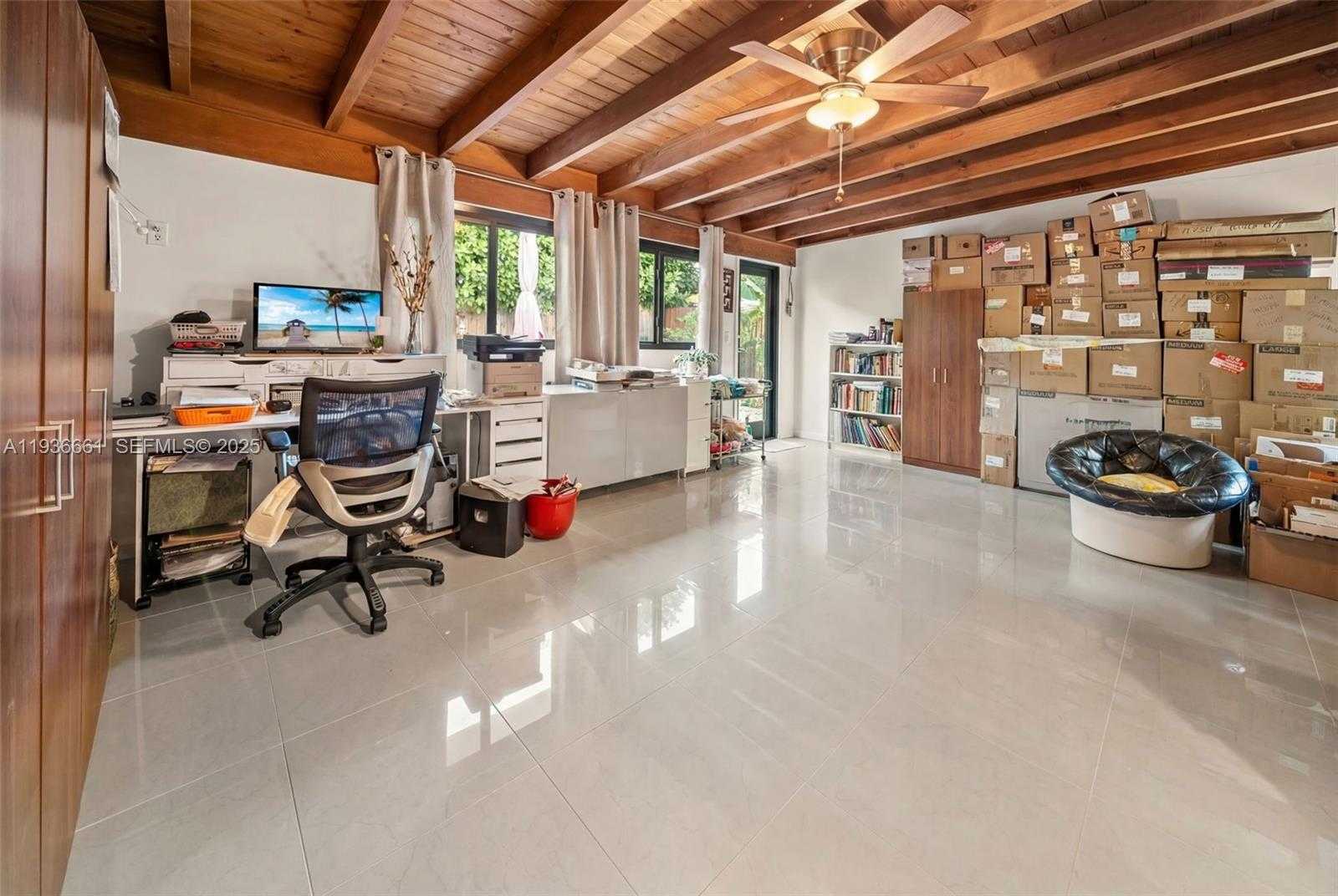 Small Image of 7517 CUTLASS AVE, North Bay Village Number 21