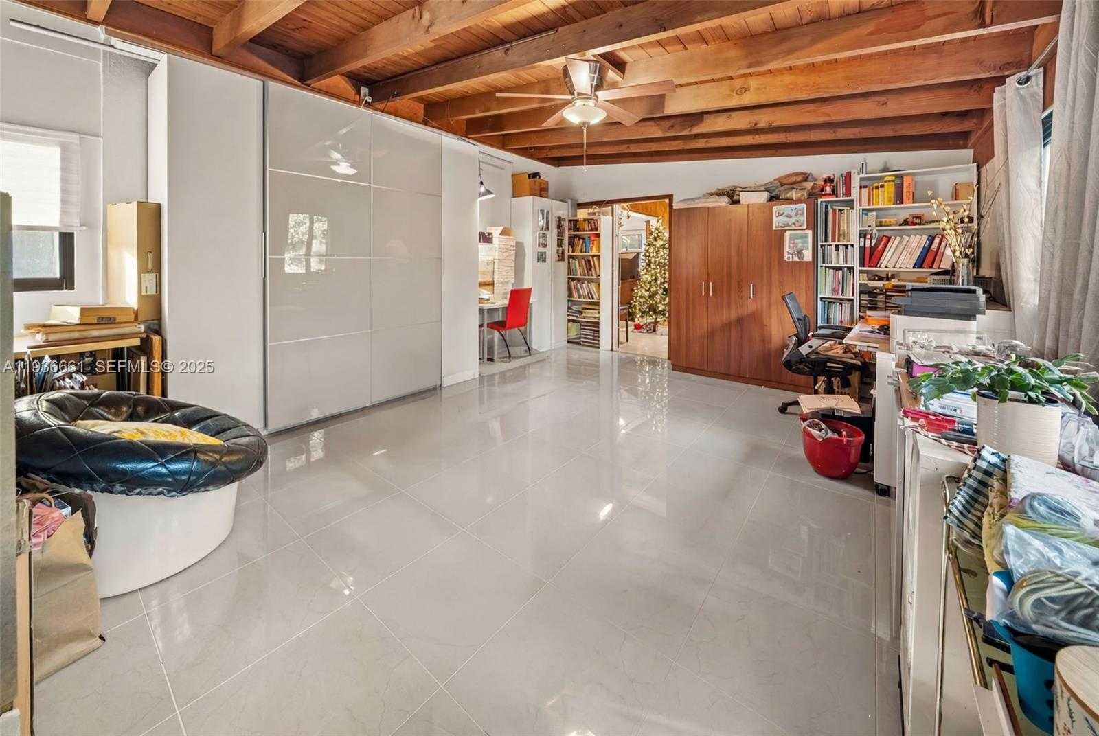 Small Image of 7517 CUTLASS AVE, North Bay Village Number 23