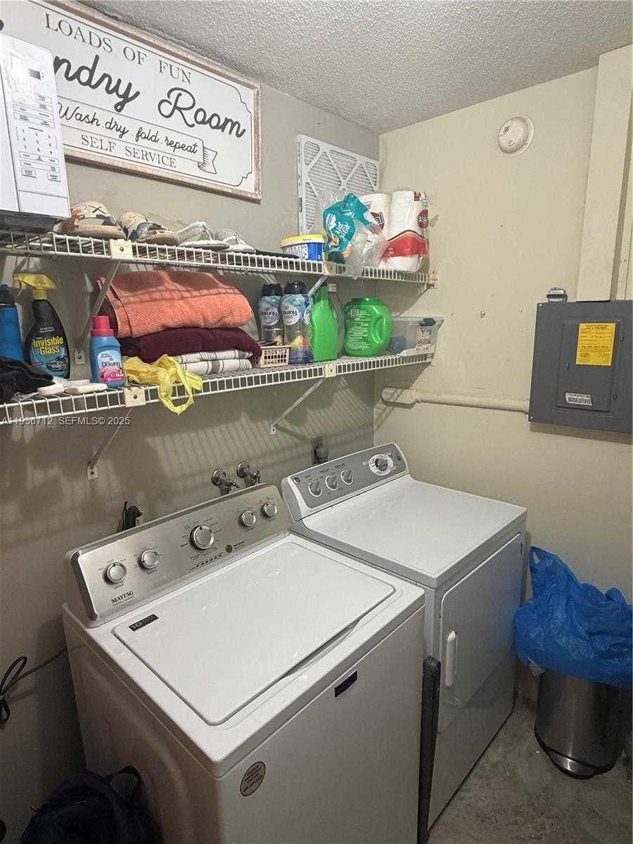 Small Image of 3112 SPINKS ROAD, Sebring Number 14