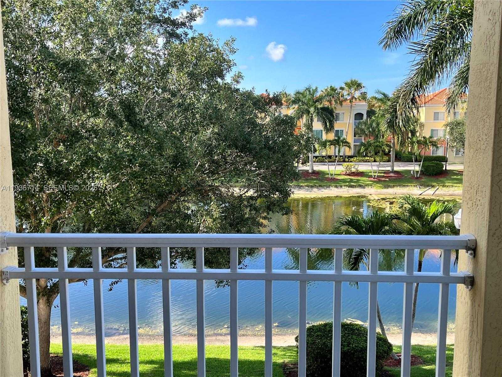 Small Image of 11016 LEGACY DR, Palm Beach Gardens Number 4