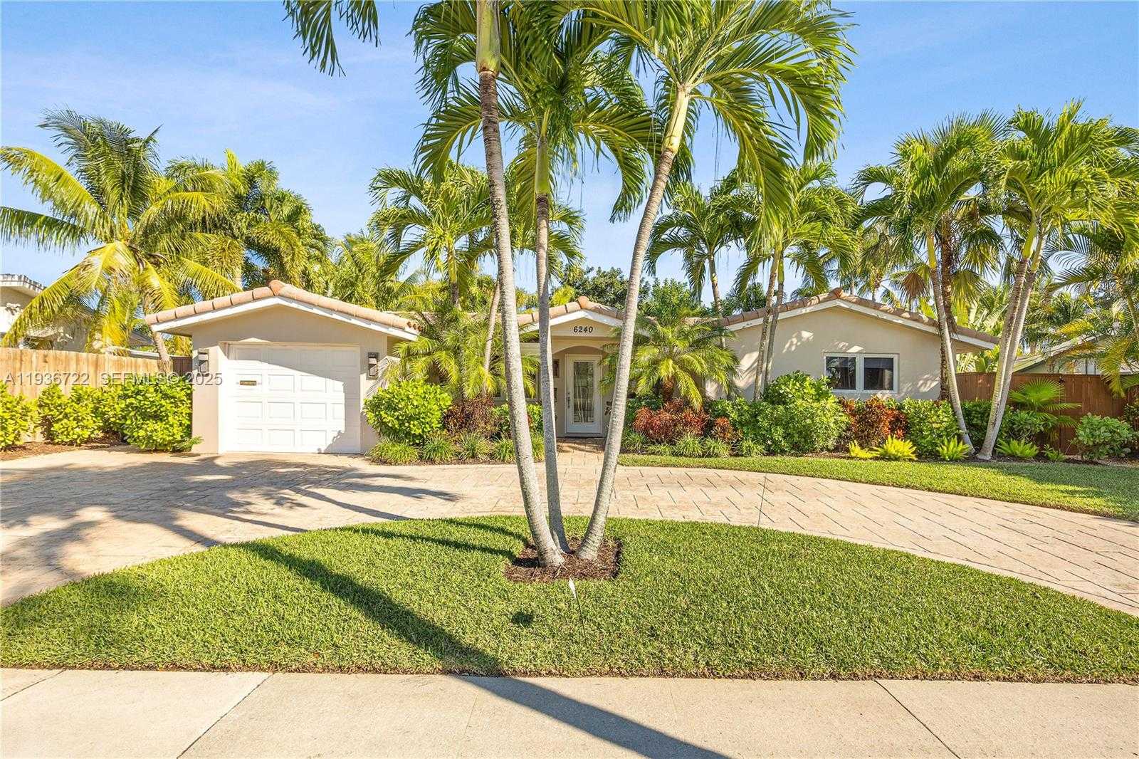 Small Image of 6240 NORTH EAST 20TH WAY, Fort Lauderdale Number 2