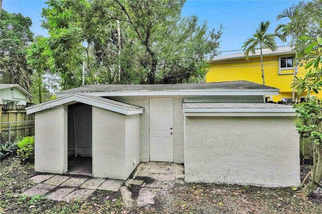 Small Image of 605 SOUTH WEST 6TH AVE, Fort Lauderdale Number 3