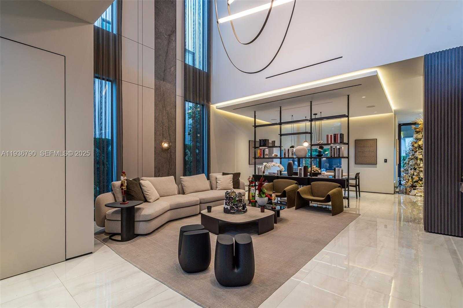 Small Image of 10540 NORTH WEST 67TH TER, Doral Number 10