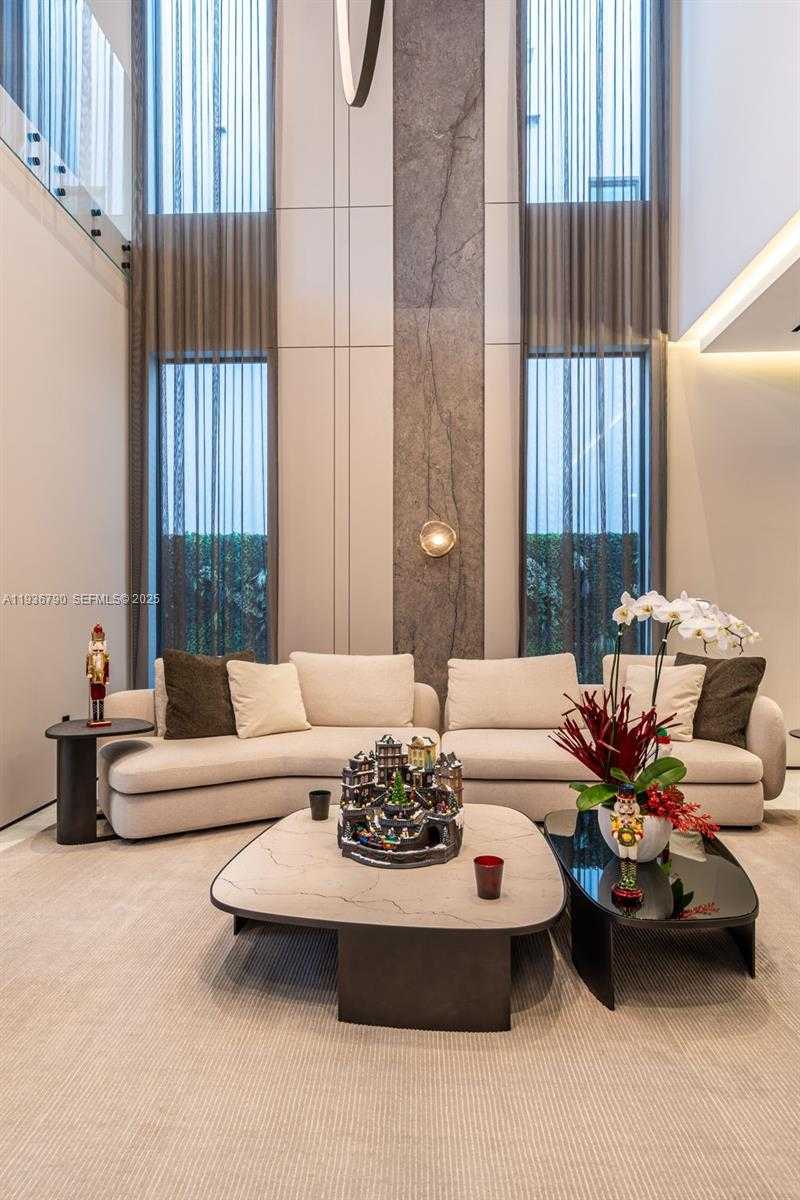 Small Image of 10540 NORTH WEST 67TH TER, Doral Number 13