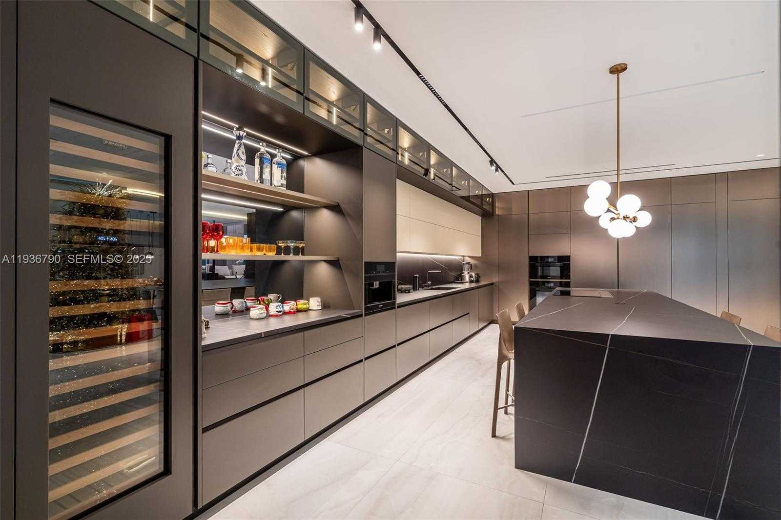 Small Image of 10540 NORTH WEST 67TH TER, Doral Number 18