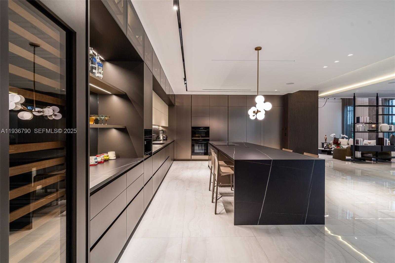 Small Image of 10540 NORTH WEST 67TH TER, Doral Number 19