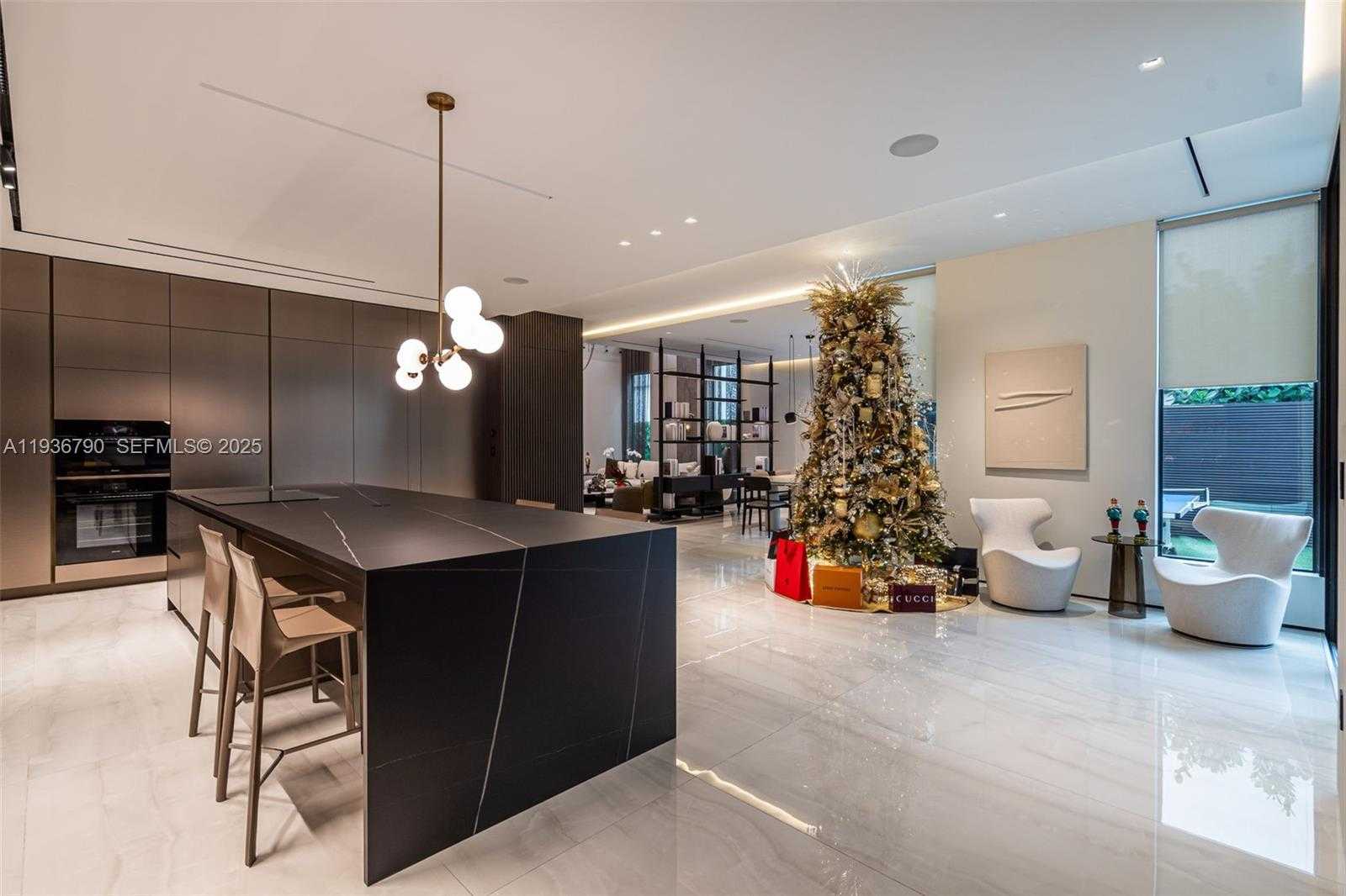 Small Image of 10540 NORTH WEST 67TH TER, Doral Number 20