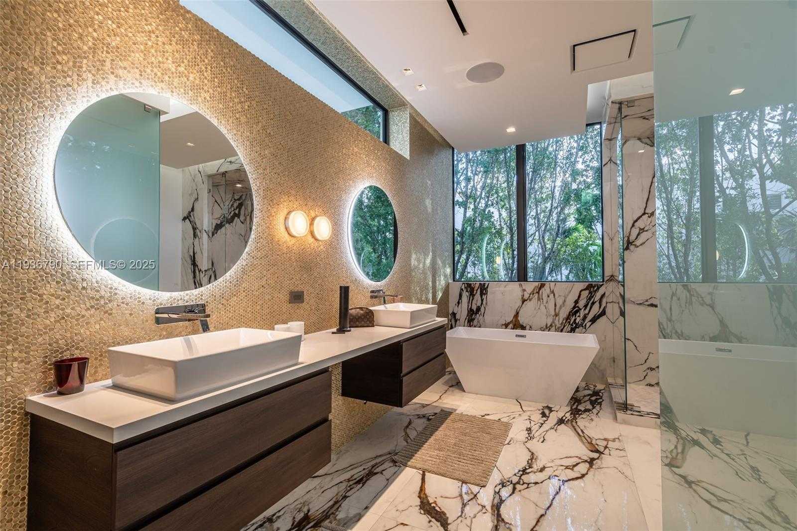 Small Image of 10540 NORTH WEST 67TH TER, Doral Number 33