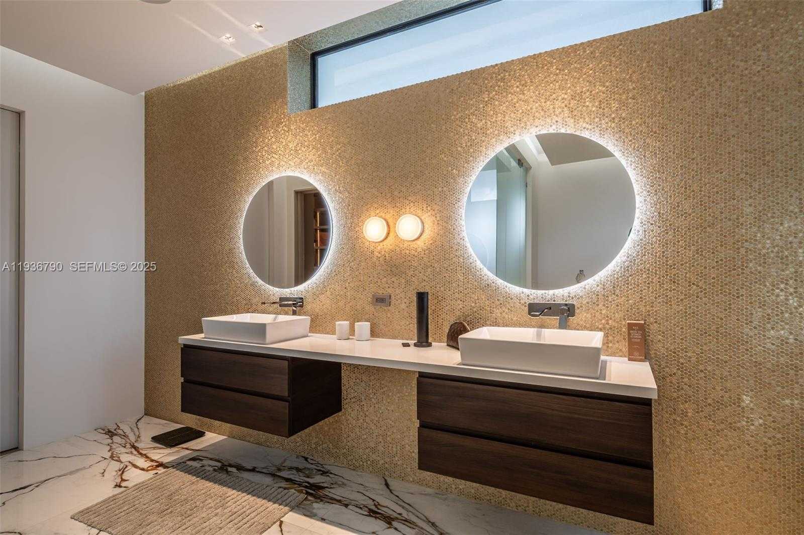 Small Image of 10540 NORTH WEST 67TH TER, Doral Number 34